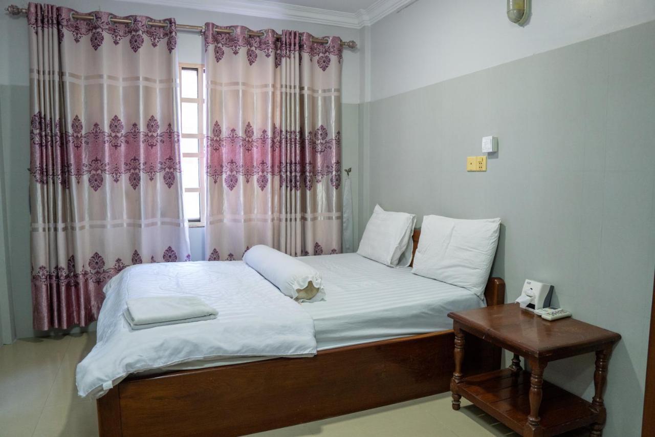 Empire House, Phnom Penh Hotel Екстериор снимка