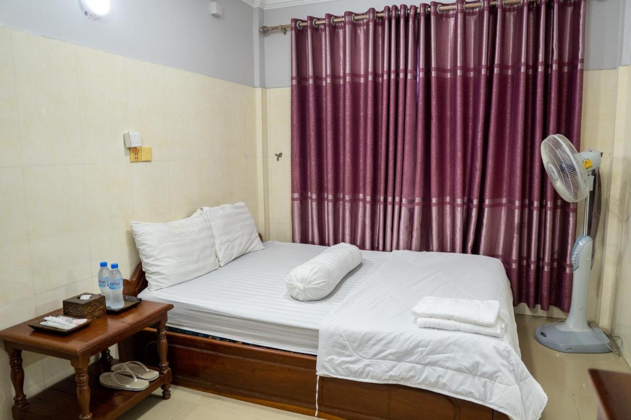 Empire House, Phnom Penh Hotel Екстериор снимка